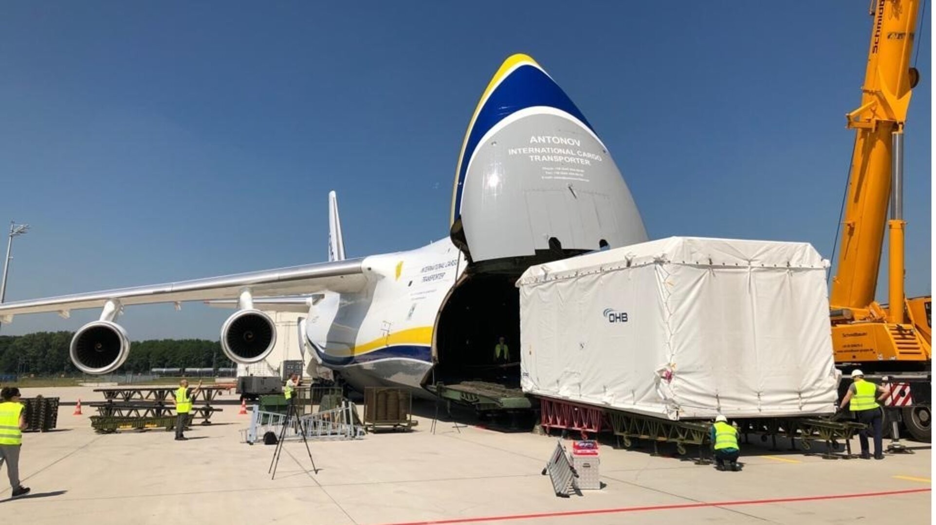 The EDRS-C satellite being loaded onto an Antonov cargo transport plane