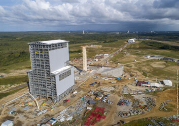 Ariane 6 mobile gantry first rollout