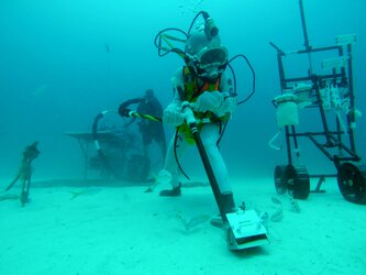 Testing lunar tools underwater