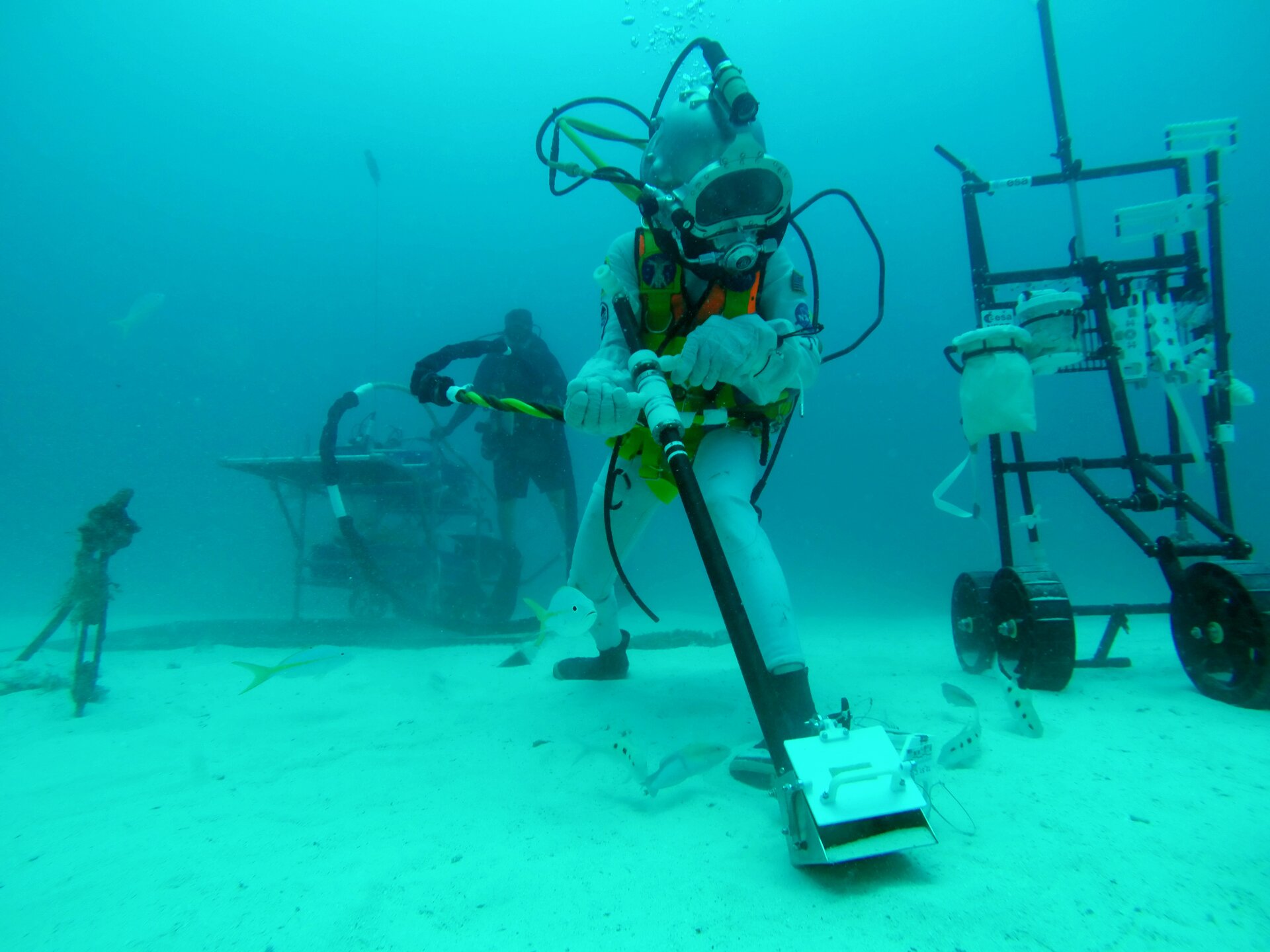 Testing lunar tools underwater