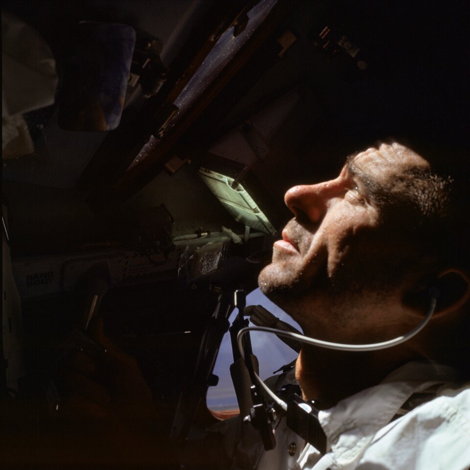 Walt Cunningham in de Apollo 7