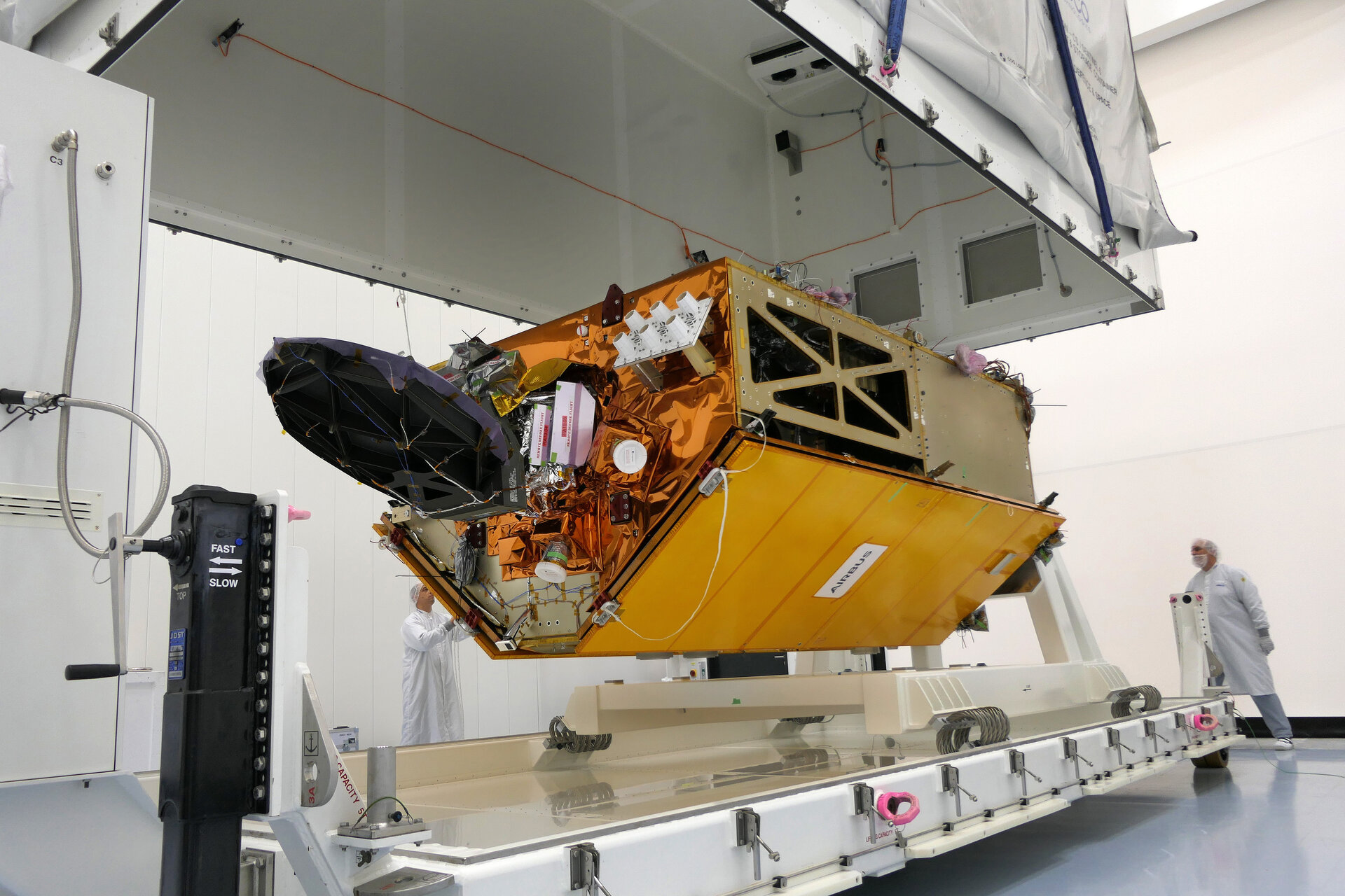 Družice Sentinel-6A se připravuje na testování
