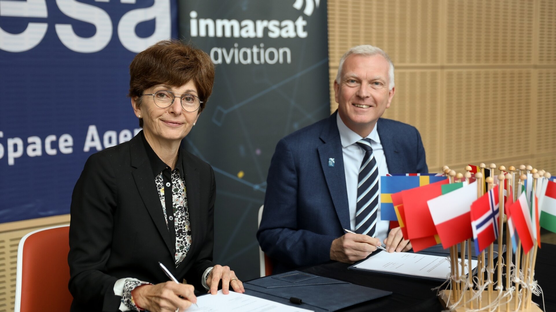 Magali Vaissiere, Director of Telecommunications and Integrated Applications at ESA, and Phil Balaam, President of Inmarsat Aviation