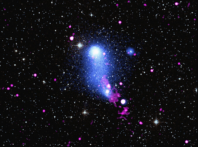 Bridge between galaxy clusters in Abell 2384