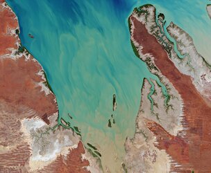 For Valentine’s Day, the Copernicus Sentinel-2 mission takes us over Valentine Island in northern Western Australia.