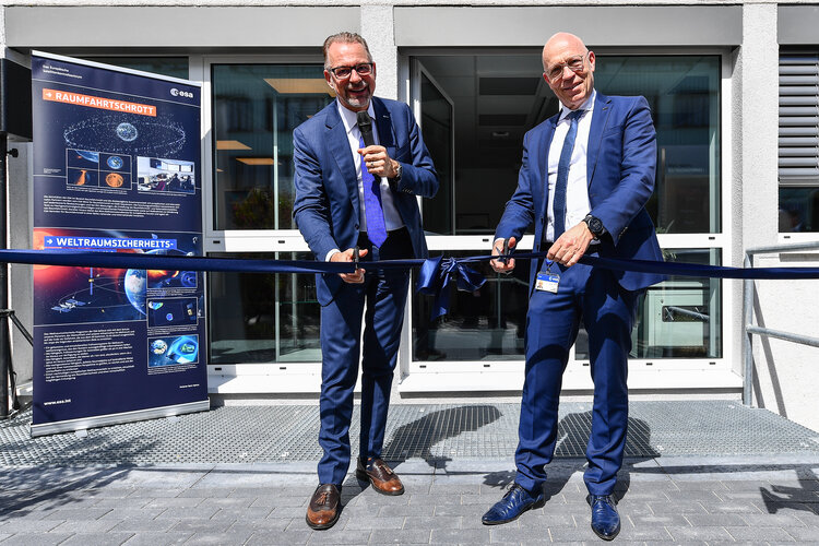 ESA Director General Josef Aschbacher and Director Rolf Densing inaugurate new Space Safety Centre