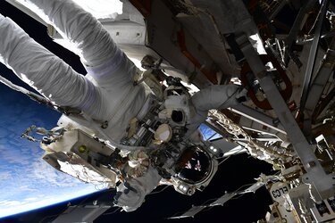 Matthias Maurer's first spacewalk
