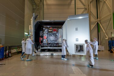 Juice packed for transport to Europe's Spaceport 
