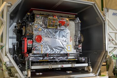 Juice packed for transport to Europe's Spaceport