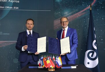 Contract signature with NewSpace Capital