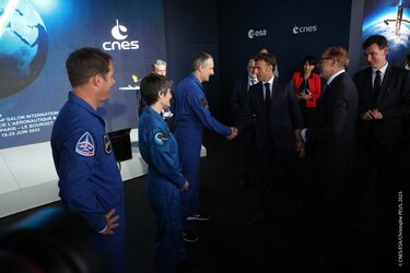 ESA astronauts Samantha Cristoforetti, Matthias Maurer and Thomas Pesquet welcome Macron at ESA/CNES pavilion