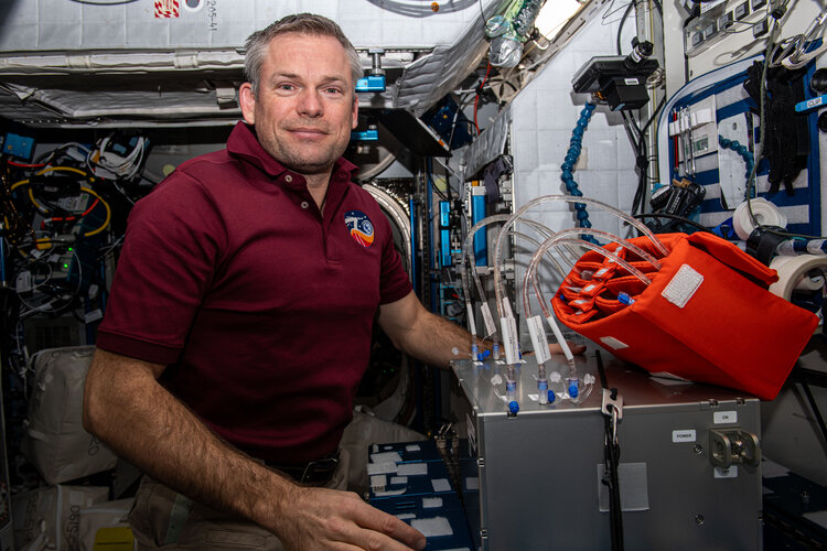ESA astronaut Andreas Mogensen with the Aquamembrane-3 experiment